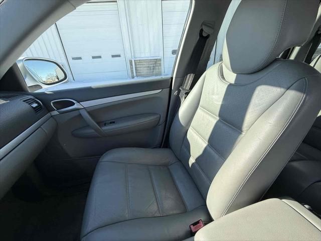 2004 Porsche Cayenne Tiptronic