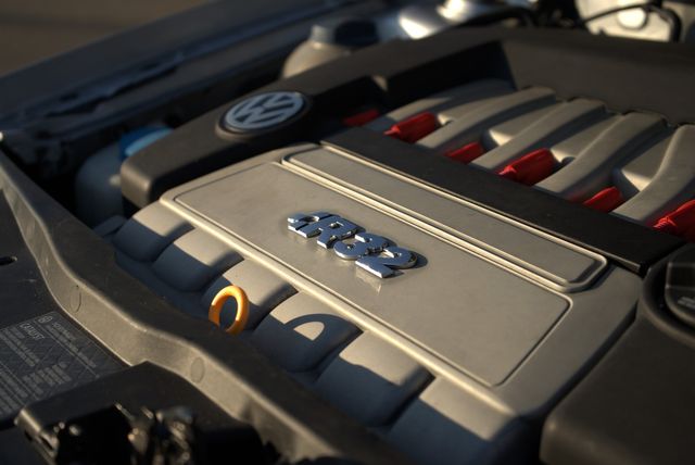 2004 Volkswagen R32 | Fresno, CA | 2K MOTORS 2004 Volkswagen R32 | Fresno, CA | 2K MOTORS