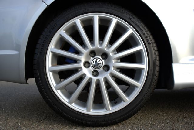 2004 Volkswagen R32 | Fresno, CA | 2K MOTORS 2004 Volkswagen R32 | Fresno, CA | 2K MOTORS