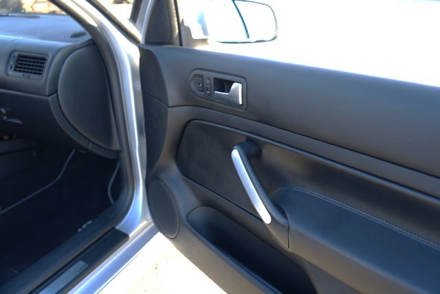 2004 Volkswagen R32 | Fresno, CA | 2K MOTORS 2004 Volkswagen R32 | Fresno, CA | 2K MOTORS