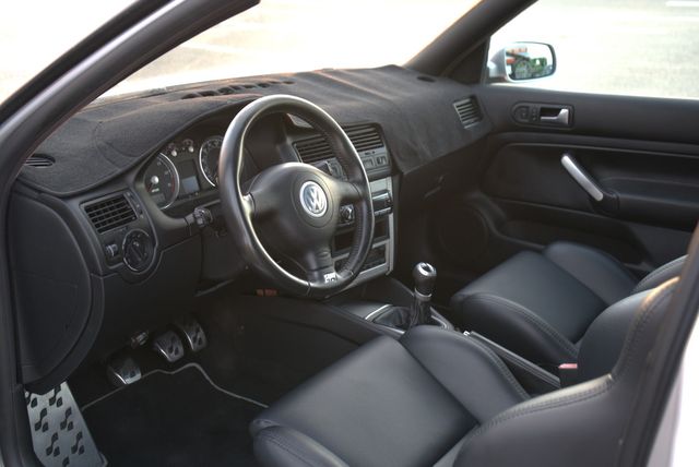 2004 Volkswagen R32 | Fresno, CA | 2K MOTORS 2004 Volkswagen R32 | Fresno, CA | 2K MOTORS