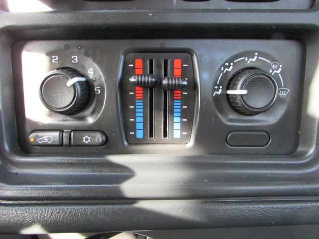 2005 3500 4x2 Reg Cab, 11'6" Flatbed | St Cloud MN | NorthStar Truck Sales 2005 3500 4x2 Reg Cab, 11'6" Flatbed | St Cloud MN | NorthStar Truck Sales