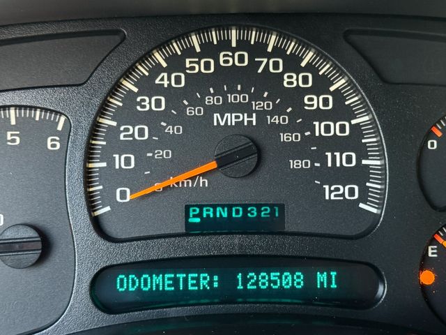 2005 Chevrolet Avalanche 1500 LS