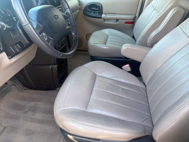 2005 Chevrolet Venture LT Entertainer Imports and More Inc