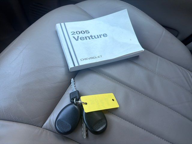 2005 Chevrolet Venture LT Entertainer Imports and More Inc