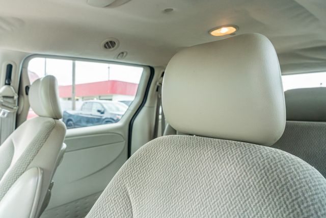 2005 Dodge Grand Caravan SE / DUAL SLIDING DOORS / LOW MILES / CLEAN CARFAX | Dallas, TX | Rocky Mountain Truck Stop Dallas 2005 Dodge Grand Caravan SE / DUAL SLIDING DOORS / LOW MILES / CLEAN CARFAX | Dallas, TX | Rocky Mountain Truck Stop Dallas