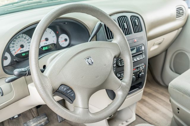 2005 Dodge Grand Caravan SE / DUAL SLIDING DOORS / LOW MILES / CLEAN CARFAX | Dallas, TX | Rocky Mountain Truck Stop Dallas 2005 Dodge Grand Caravan SE / DUAL SLIDING DOORS / LOW MILES / CLEAN CARFAX | Dallas, TX | Rocky Mountain Truck Stop Dallas