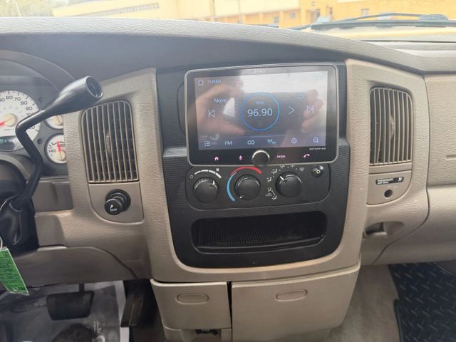 2005 Dodge Ram 2500 ST Pickup 2D 8 ft