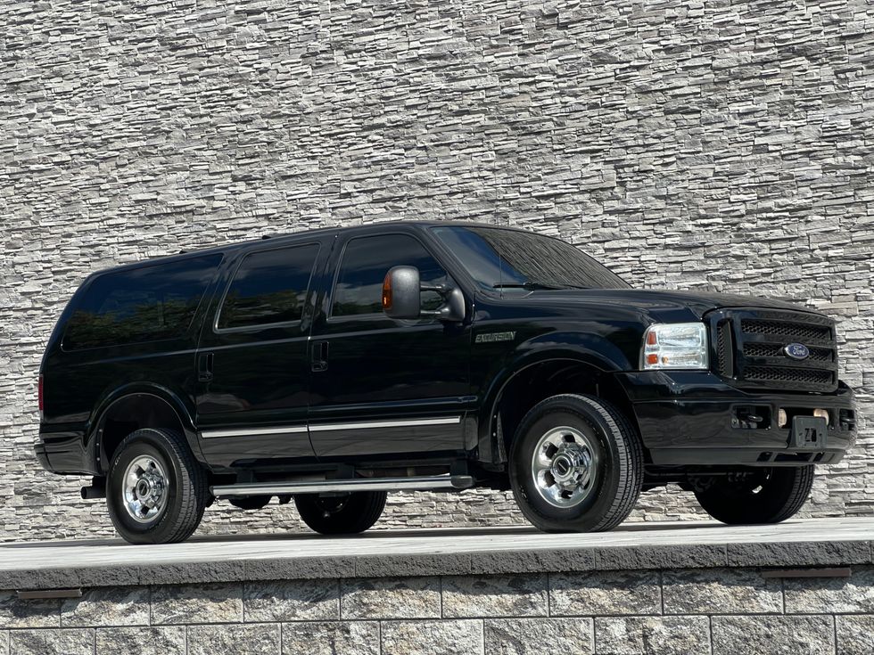 Ford Excursion Lifted Black