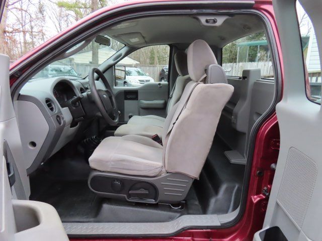 2005 Ford F-150 XL Long Bed 2WD