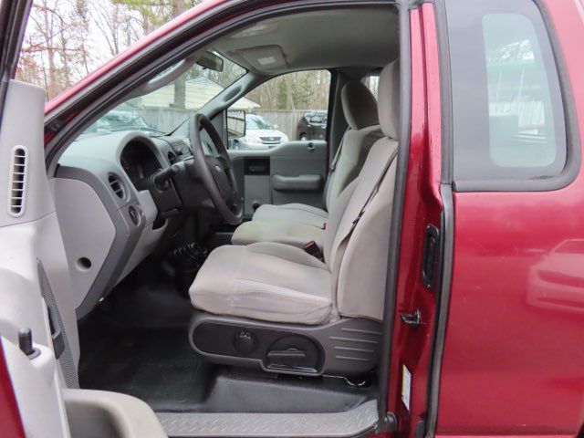 2005 Ford F-150 XL Long Bed 2WD