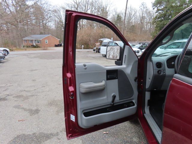 2005 Ford F-150 XL Long Bed 2WD