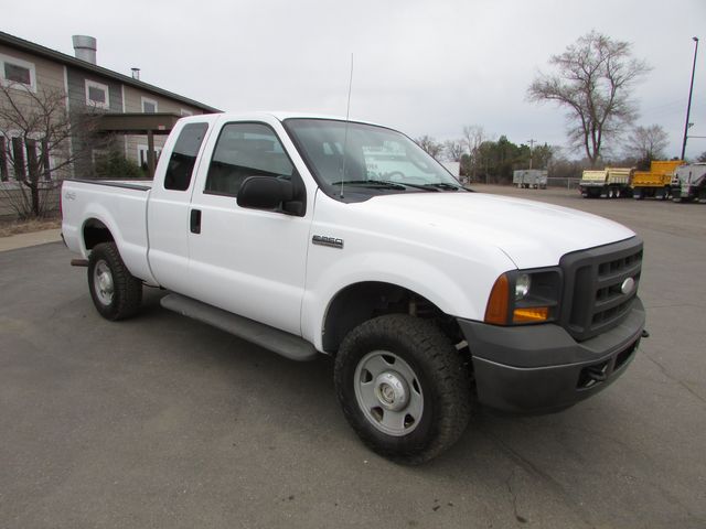 2005 F-250 Super Duty 4x4 Ex Cab Short Bed XL | St Cloud MN | NorthStar Truck Sales