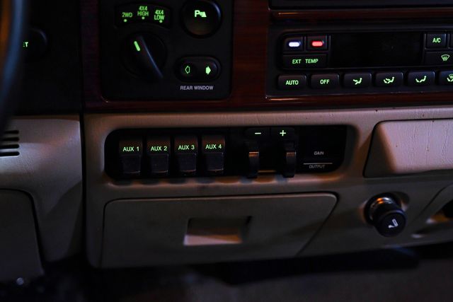 2005 Ford F-350 Super Duty Lariat FX4 Western Hauler 1 OWNER Low Miles | Dallas, TX | East Dallas Diesel 2005 Ford F-350 Super Duty Lariat FX4 Western Hauler 1 OWNER Low Miles | Dallas, TX | East Dallas Diesel