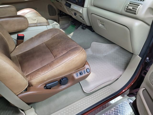 2005 Ford F-350 Excursion Lariat King Rang V10 6 Door | Dickinson, ND | Autorama Auto Sales and Rentals 2005 Ford F-350 Excursion Lariat King Rang V10 6 Door | Dickinson, ND | Autorama Auto Sales and Rentals