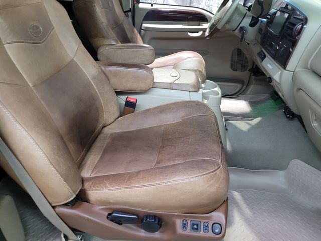 2005 Ford F-350 Excursion Lariat King Rang V10 6 Door | Dickinson, ND | Autorama Auto Sales and Rentals 2005 Ford F-350 Excursion Lariat King Rang V10 6 Door | Dickinson, ND | Autorama Auto Sales and Rentals