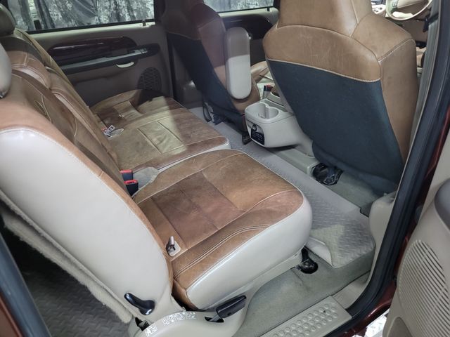 2005 Ford F-350 Excursion Lariat King Rang V10 6 Door | Dickinson, ND | Autorama Auto Sales and Rentals 2005 Ford F-350 Excursion Lariat King Rang V10 6 Door | Dickinson, ND | Autorama Auto Sales and Rentals