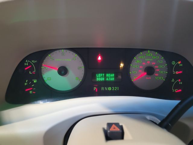 2005 Ford F-350 Excursion Lariat King Rang V10 6 Door | Dickinson, ND | Autorama Auto Sales and Rentals 2005 Ford F-350 Excursion Lariat King Rang V10 6 Door | Dickinson, ND | Autorama Auto Sales and Rentals