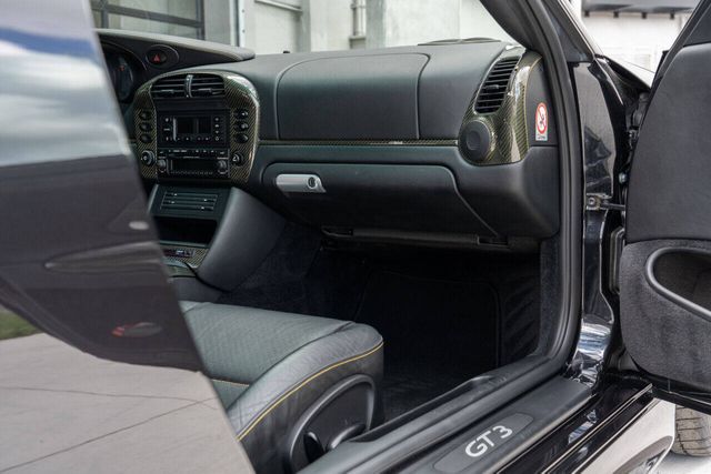 2005 Ford Thunderbird Deluxe | Houston, TX | Houston Auto Credit 2005 Ford Thunderbird Deluxe | Houston, TX | Houston Auto Credit