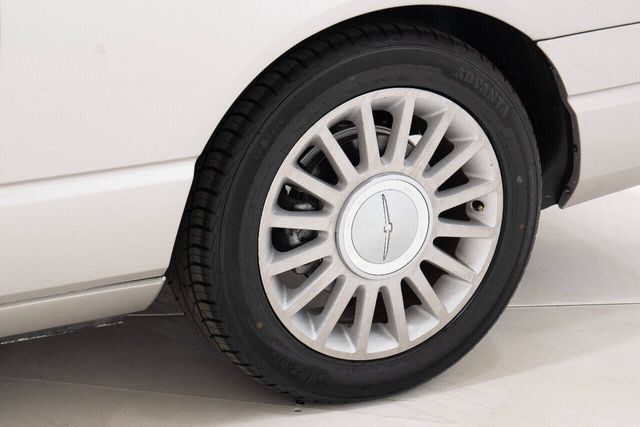 2005 Ford Thunderbird Deluxe | Houston, TX | Houston Auto Credit 2005 Ford Thunderbird Deluxe | Houston, TX | Houston Auto Credit