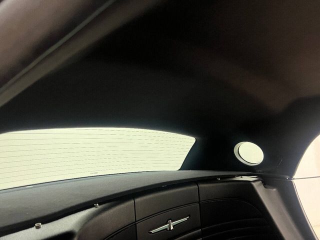 2005 Ford Thunderbird Deluxe | Houston, TX | Houston Auto Credit 2005 Ford Thunderbird Deluxe | Houston, TX | Houston Auto Credit