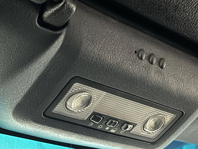 2005 Ford Thunderbird Deluxe | Houston, TX | Houston Auto Credit 2005 Ford Thunderbird Deluxe | Houston, TX | Houston Auto Credit