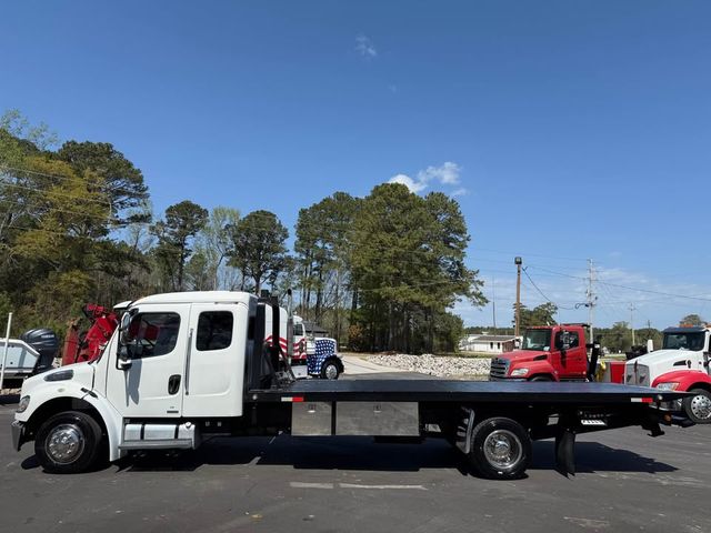 2005 Freightliner M106