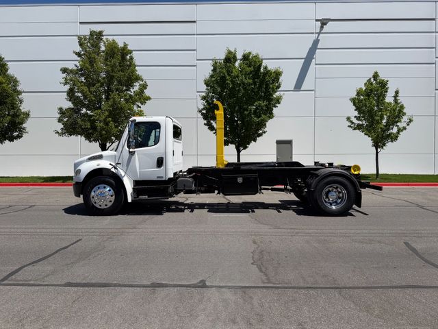 2005 Freightliner M2 Hooklift 