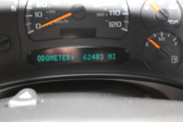 2005 GMC Sierra 2500HD Diesel 4x4 SLT | Roscoe, IL | Autoland Outlets 2005 GMC Sierra 2500HD Diesel 4x4 SLT | Roscoe, IL | Autoland Outlets