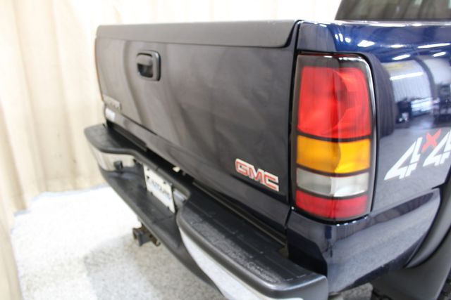 2005 GMC Sierra 2500HD Diesel 4x4 SLT | Roscoe, IL | Autoland Outlets 2005 GMC Sierra 2500HD Diesel 4x4 SLT | Roscoe, IL | Autoland Outlets