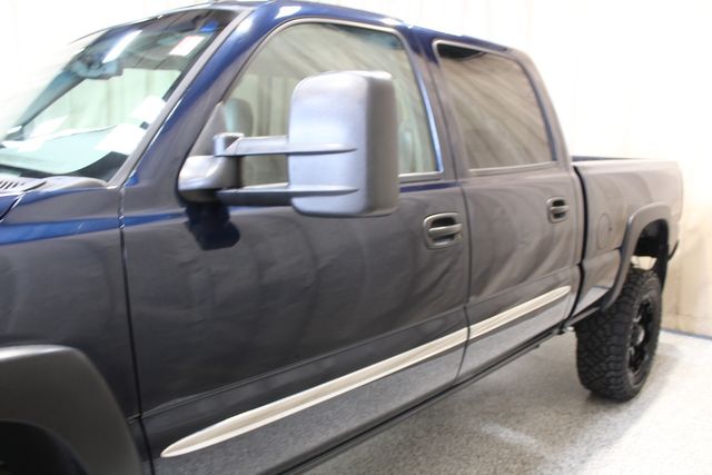 2005 GMC Sierra 2500HD Diesel 4x4 SLT | Roscoe, IL | Autoland Outlets 2005 GMC Sierra 2500HD Diesel 4x4 SLT | Roscoe, IL | Autoland Outlets