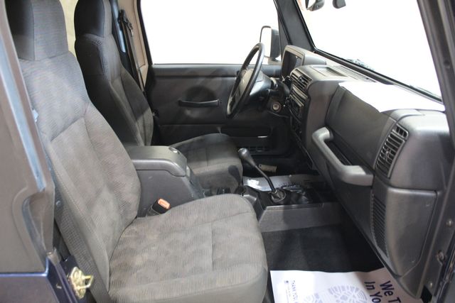 2005 Jeep Wrangler 4x4 Manual Trans Rubicon | Roscoe, IL | Autoland Outlets 2005 Jeep Wrangler 4x4 Manual Trans Rubicon | Roscoe, IL | Autoland Outlets