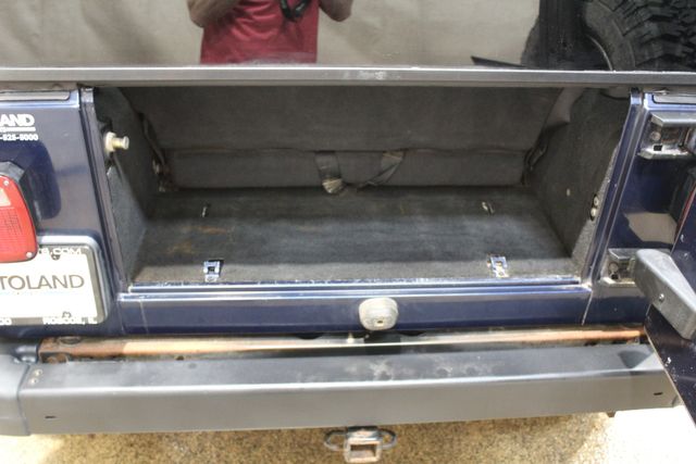 2005 Jeep Wrangler 4x4 Manual Trans Rubicon | Roscoe, IL | Autoland Outlets 2005 Jeep Wrangler 4x4 Manual Trans Rubicon | Roscoe, IL | Autoland Outlets