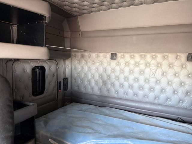 2005 Kenworth T800 Side Dump SmithCo