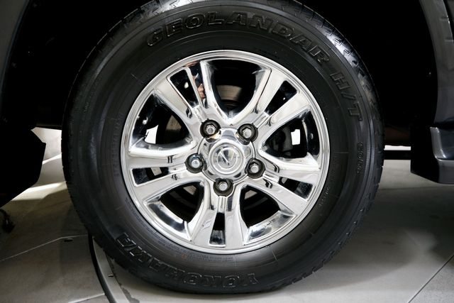 2005 Lexus LX 470 | Burbank, California | MDK International 2005 Lexus LX 470 | Burbank, California | MDK International