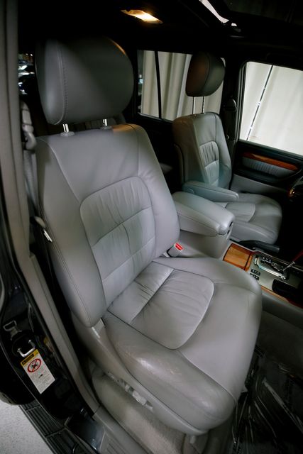 2005 Lexus LX 470 | Burbank, California | MDK International 2005 Lexus LX 470 | Burbank, California | MDK International