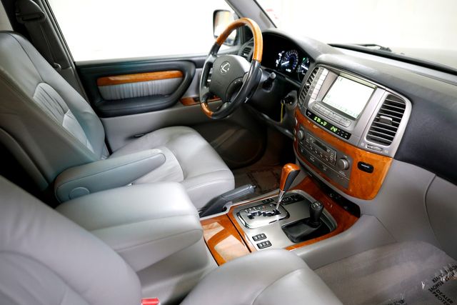 2005 Lexus LX 470 | Burbank, California | MDK International 2005 Lexus LX 470 | Burbank, California | MDK International