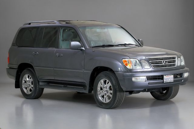 2005 Lexus LX 470 | Burbank, California | MDK International 2005 Lexus LX 470 | Burbank, California | MDK International