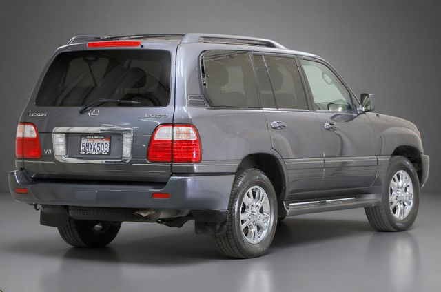 2005 Lexus LX 470 | Burbank, California | MDK International 2005 Lexus LX 470 | Burbank, California | MDK International