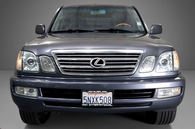 2005 Lexus LX 470 | Burbank, California | MDK International 2005 Lexus LX 470 | Burbank, California | MDK International