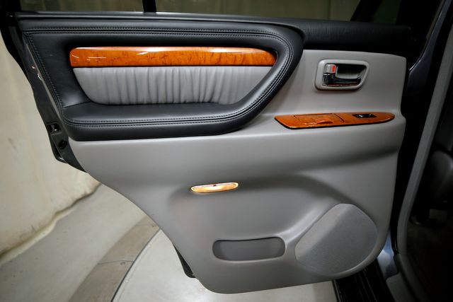 2005 Lexus LX 470  | Burbank, California | MDK International