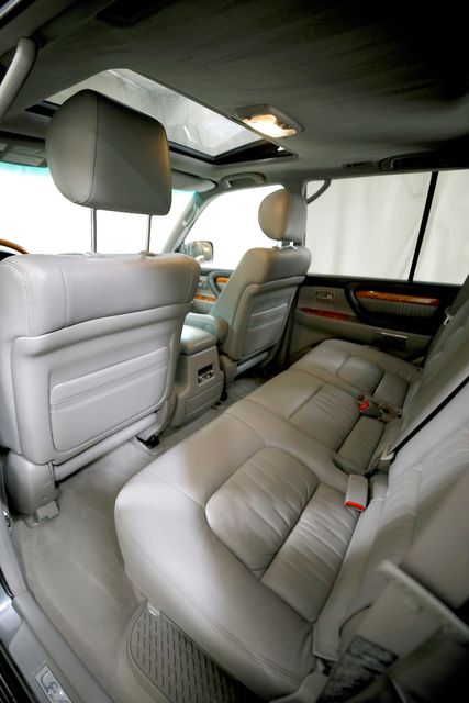2005 Lexus LX 470 | Burbank, California | MDK International 2005 Lexus LX 470 | Burbank, California | MDK International