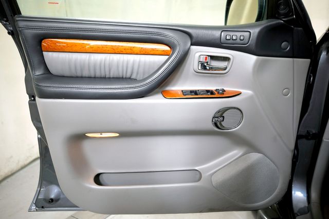 2005 Lexus LX 470  | Burbank, California | MDK International