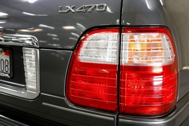 2005 Lexus LX 470 | Burbank, California | MDK International 2005 Lexus LX 470 | Burbank, California | MDK International