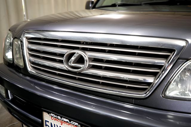 2005 Lexus LX 470 | Burbank, California | MDK International 2005 Lexus LX 470 | Burbank, California | MDK International