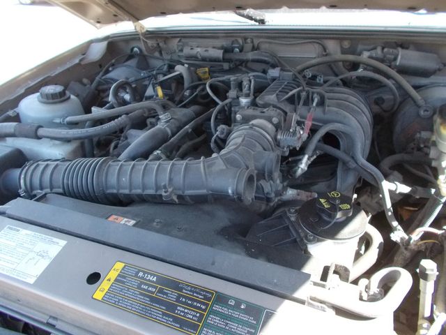 2005 Mazda B-Series B2300