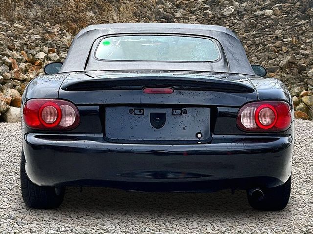 2005 Mazda MX-5 Miata LS