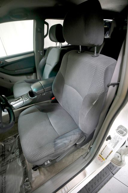 2005 Toyota 4Runner Sport Edition | Burbank, California | MDK International 2005 Toyota 4Runner Sport Edition | Burbank, California | MDK International