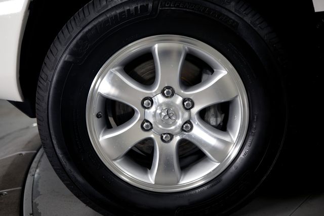 2005 Toyota 4Runner Sport Edition | Burbank, California | MDK International 2005 Toyota 4Runner Sport Edition | Burbank, California | MDK International