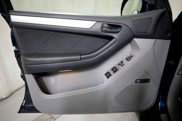 2005 Toyota 4Runner Sport Edition | Burbank, California | MDK International 2005 Toyota 4Runner Sport Edition | Burbank, California | MDK International